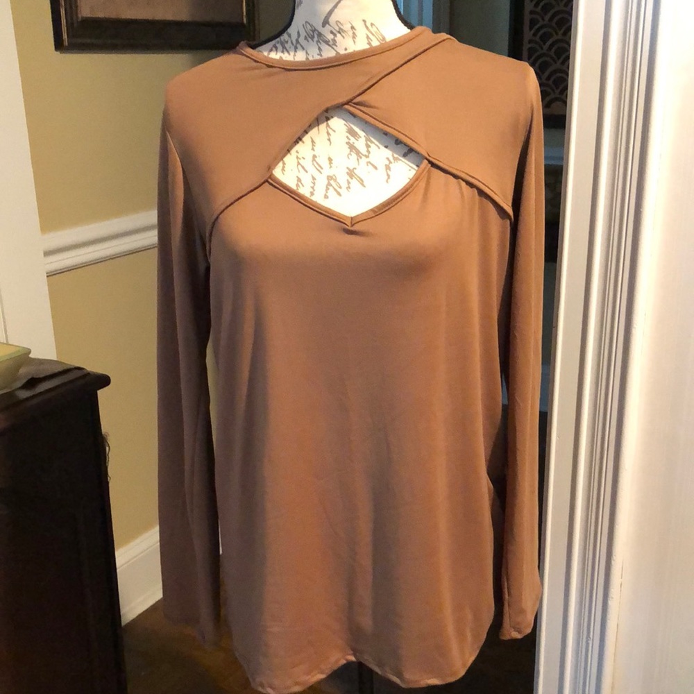 Acting Pro by Dressbarn Long Sleeve Cut Out Tunic